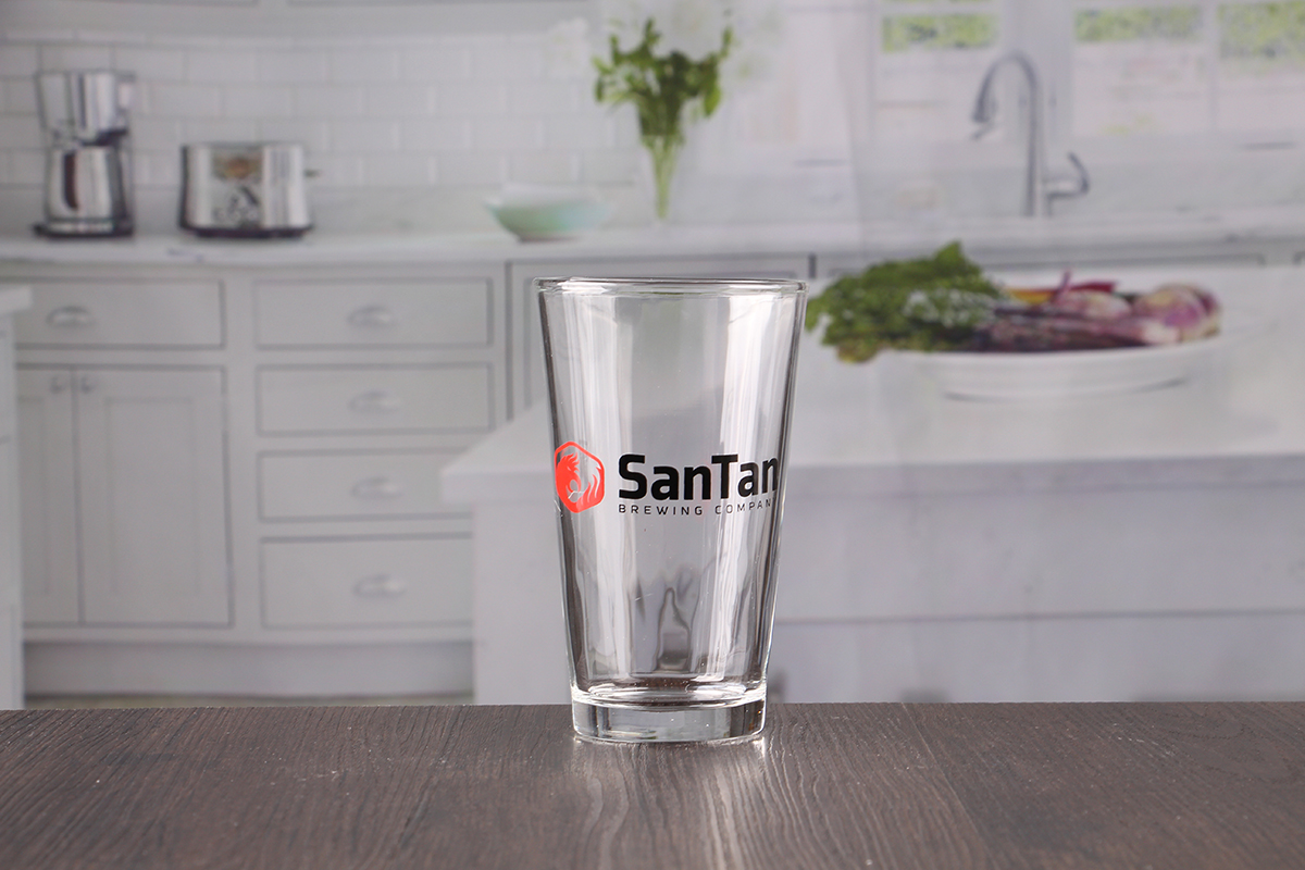 beer glasses with logo
