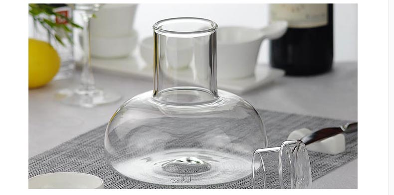 glass water decanter