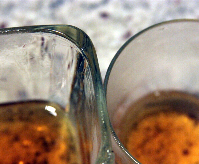 A thick glass is more likely to crack than a thin glass