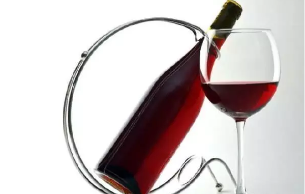 red wine glass