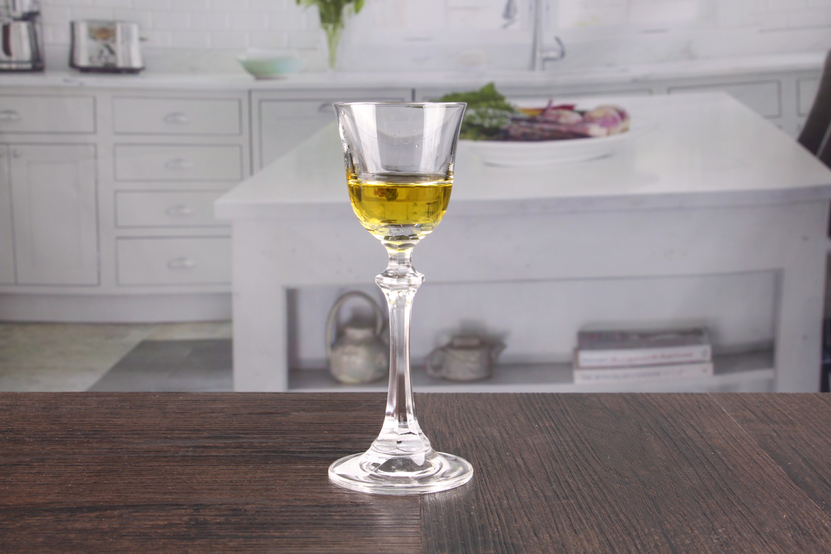 Unique champagne glasses