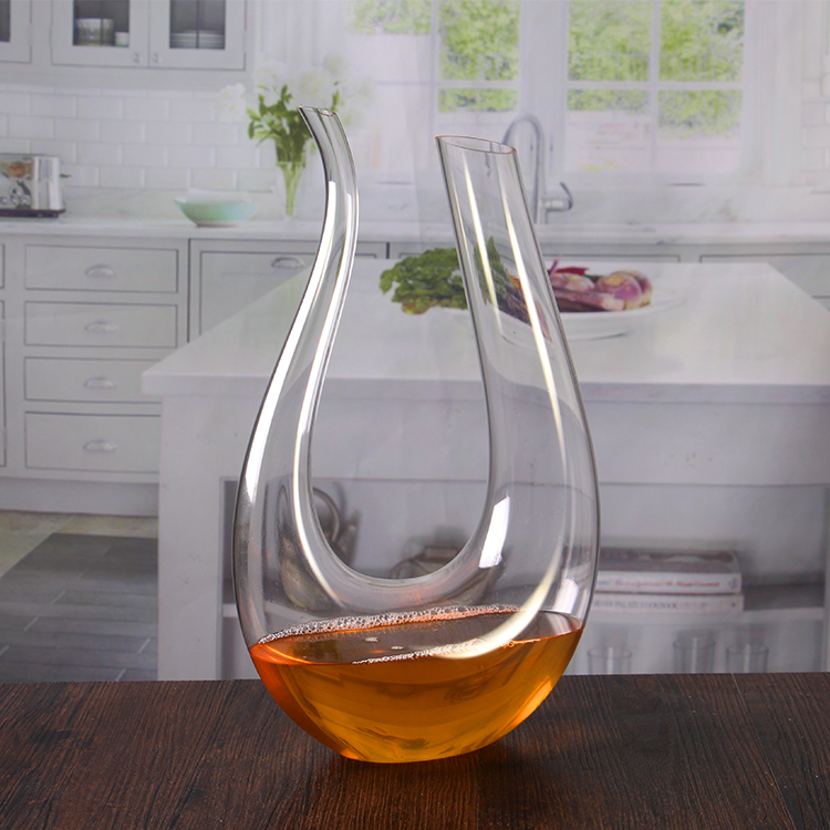 u shape glass decanter