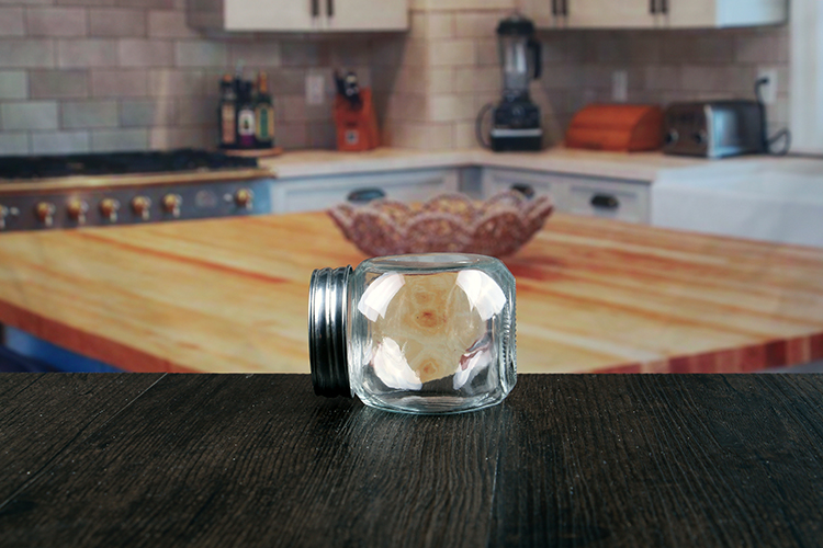 Clear glass jar whit lids