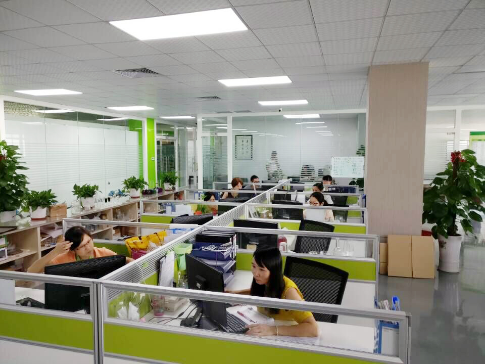  wine glass wholesalers have such a group of hard-working people