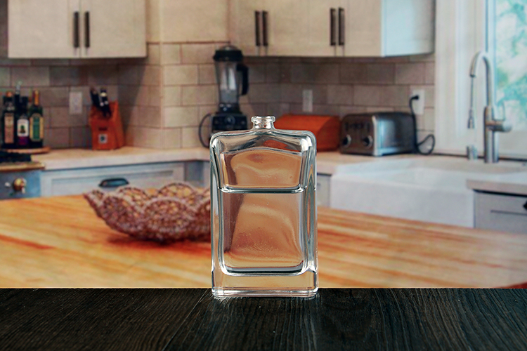 Glass perfume bottle with stopper