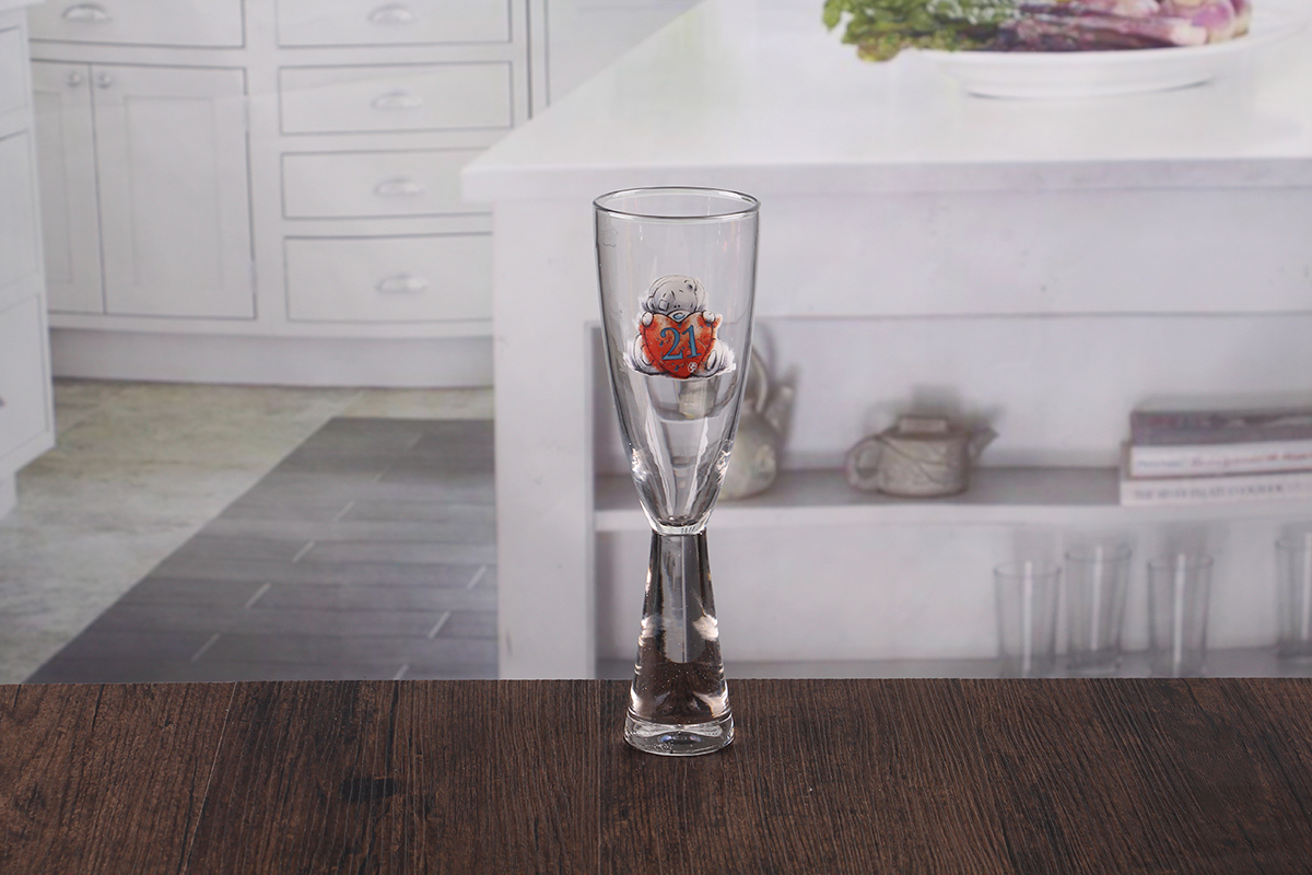 Patterned champagne flutes