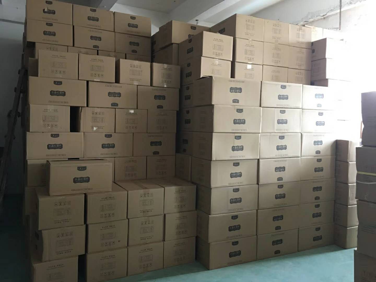 red wine glass manufacturers 