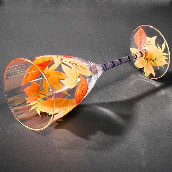 hand painting wine glasses