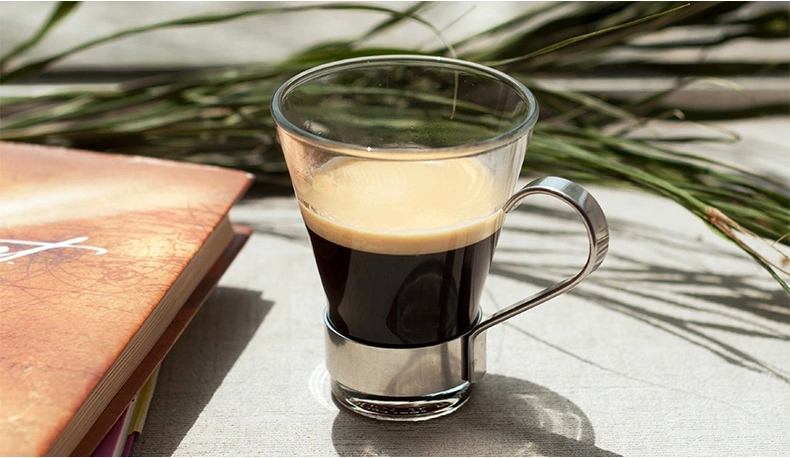 Coffee mug with handle