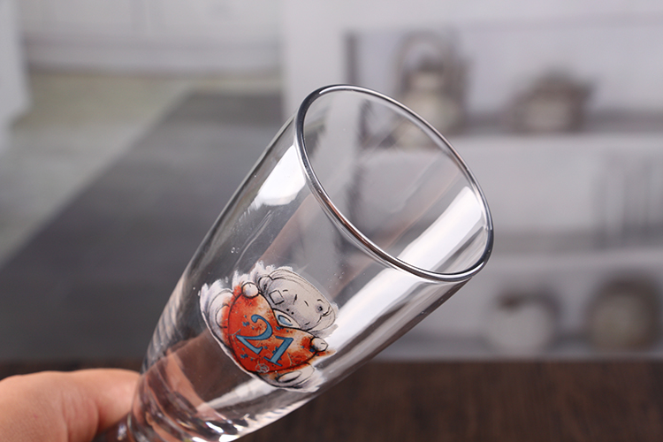 Patterned champagne flutes