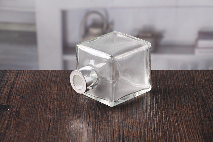 7 oz Square Glass Perfume Bottle