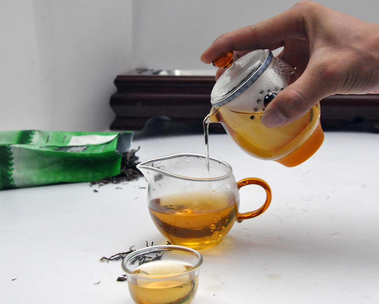 2016 china latest design clear heat resistant tea pot glass tea cup clear glass cup supplier