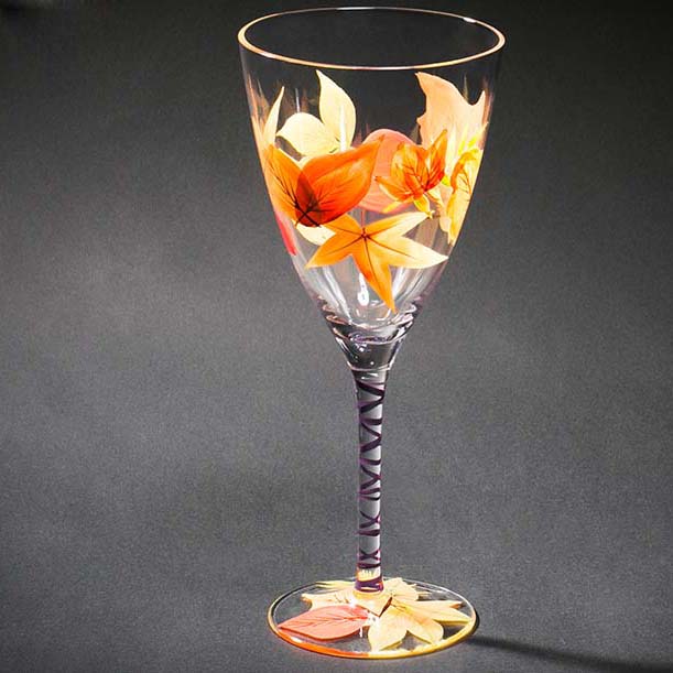 hand painting wine glasses