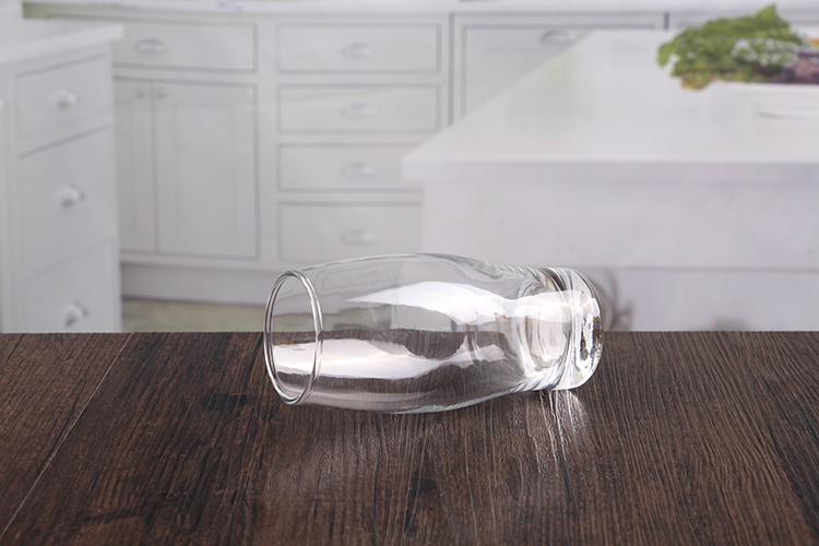 Clear beer mugs