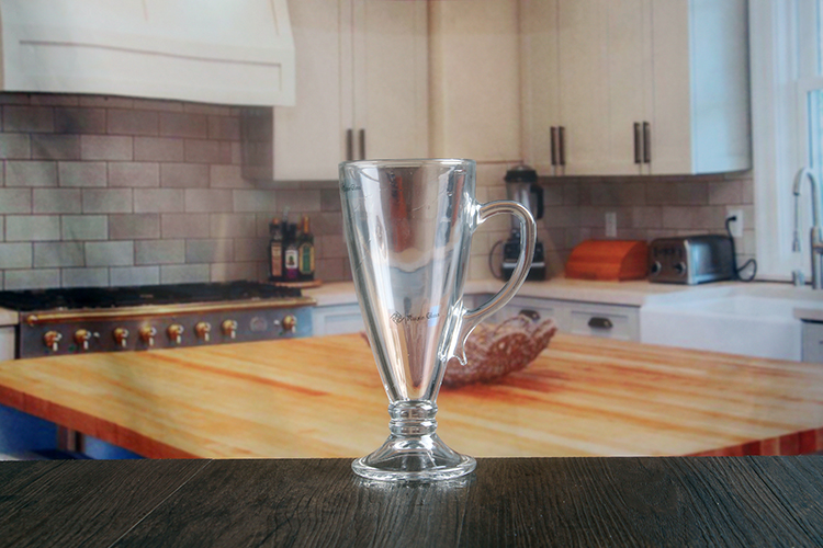 Unique beer mug with handle