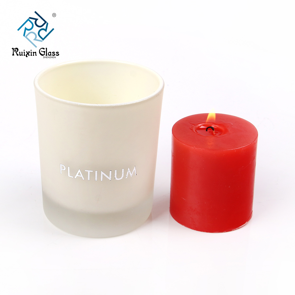 Chinese factory wholesale white candlestick holders