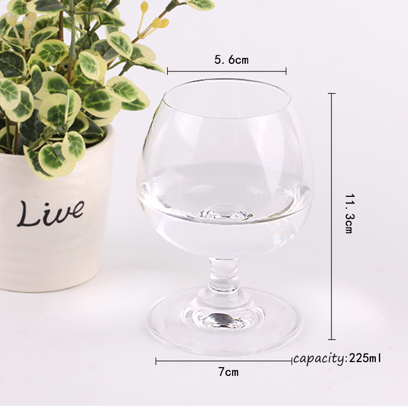 different kinds of brandy glasses