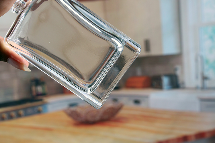 Glass perfume bottle with stopper