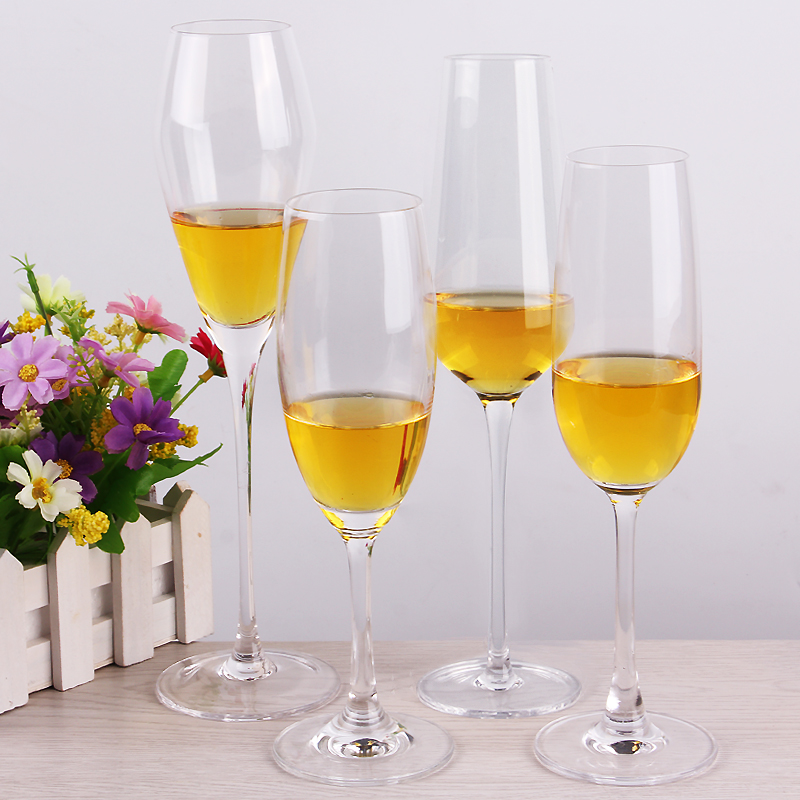 champagne coupe glasses