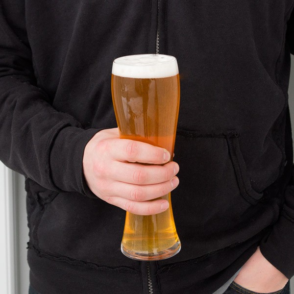 China Promotion Beer glass in February