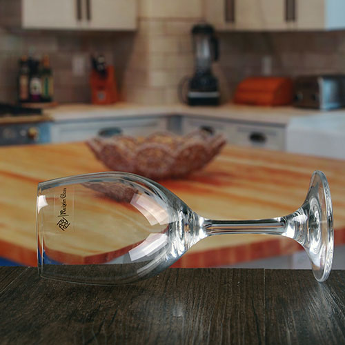 Bulk crystal wine glass