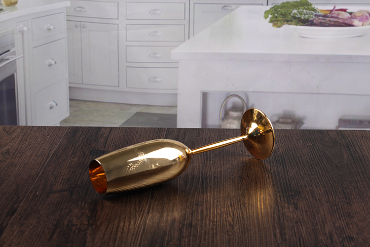 Gold champagne flutes