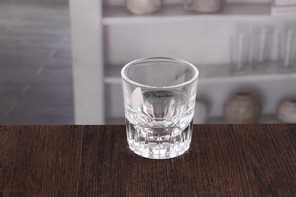 Whiskey tumbler