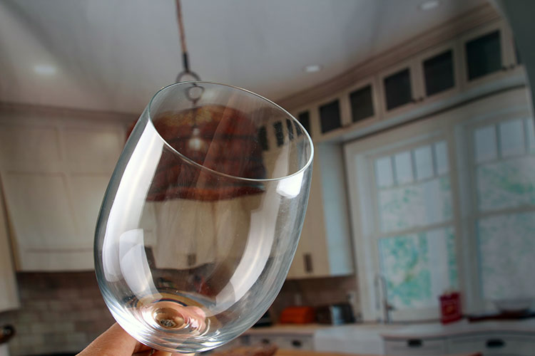 Short stem large wine glass