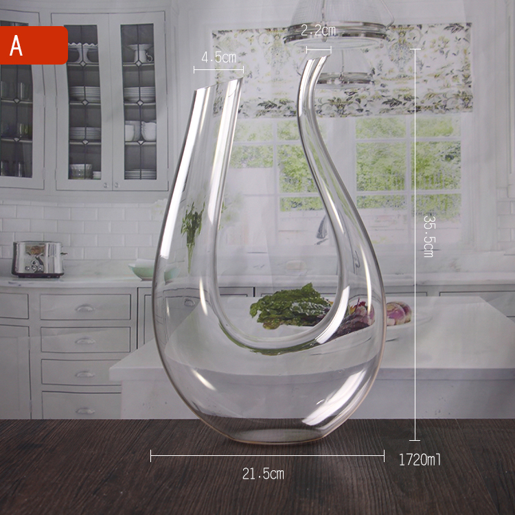 Crystal wine decanter