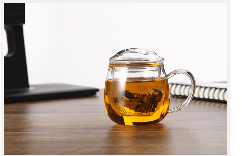 glasstea cup and saucer