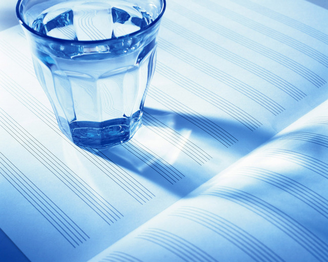 Sağlıklı içme suyu cam seçimi