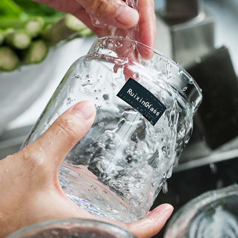 Enseignez-vous les compétences nécessaires pour nettoyer le verre