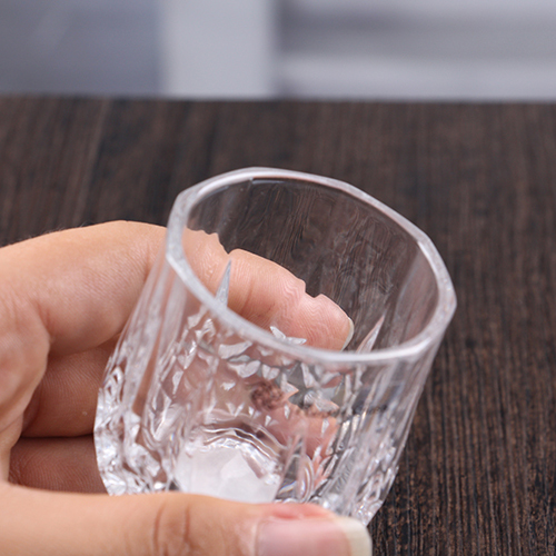 Comprar os copos em vidro Ruixin | 10 anos de experiência na personalização de produtos vidreiros