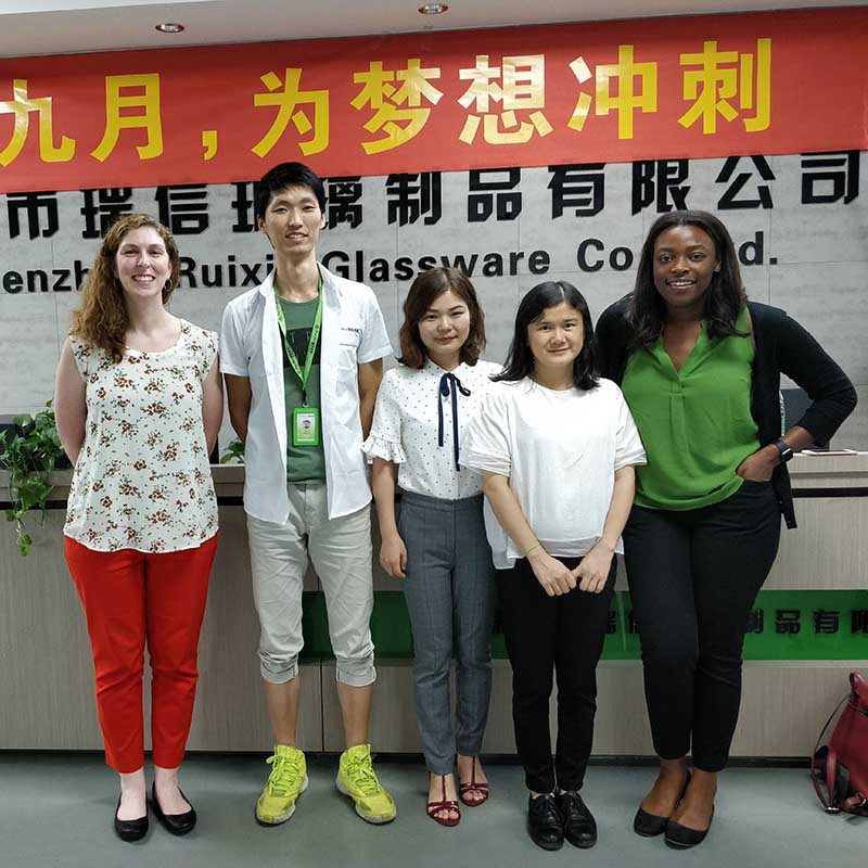 Eylül ayında, işbirliğini görüşmek üzere müşteri ziyaretlerinin ilk dalgası