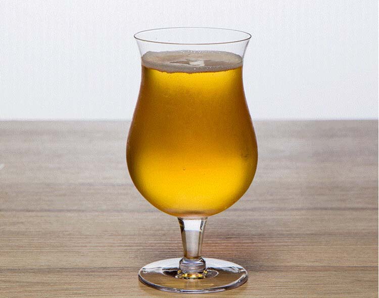 RuixinGlass'da kişiselleştirilmiş lale biraları bardakları hazırlandı