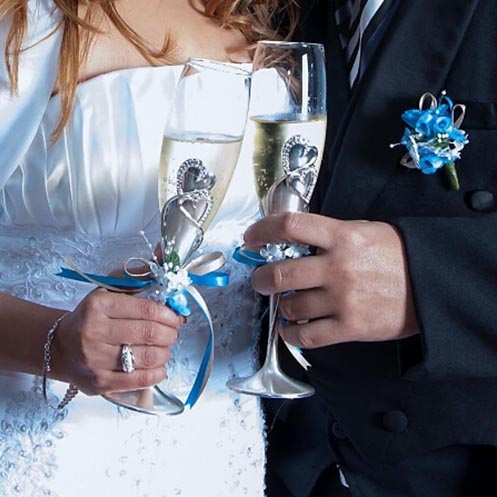 Düğünde şampanya bardakları ne sever?