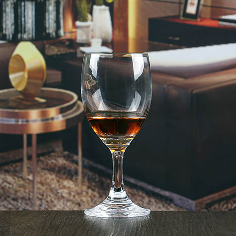 Bleifreie Kristallwein-Verkostungsgläser kurzer Stamm Weingläser