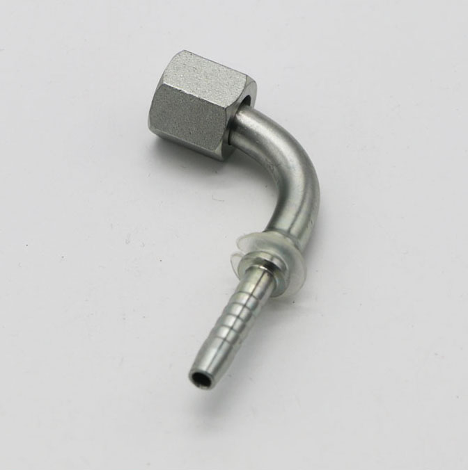 20691 90 degree Metric Female 60 degree Cone