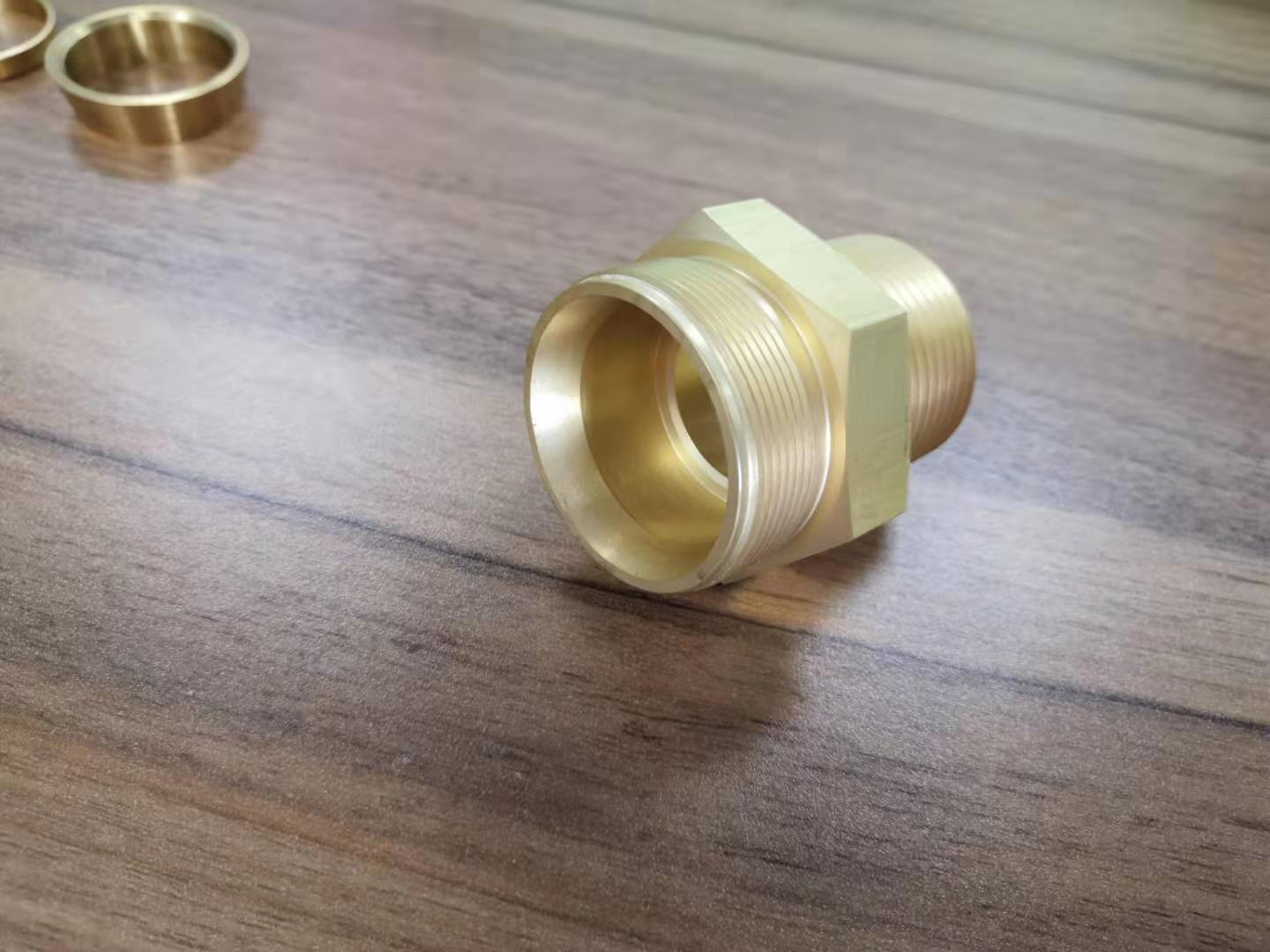 Swagelok Standard Messingbeschläge mit Schneidringen