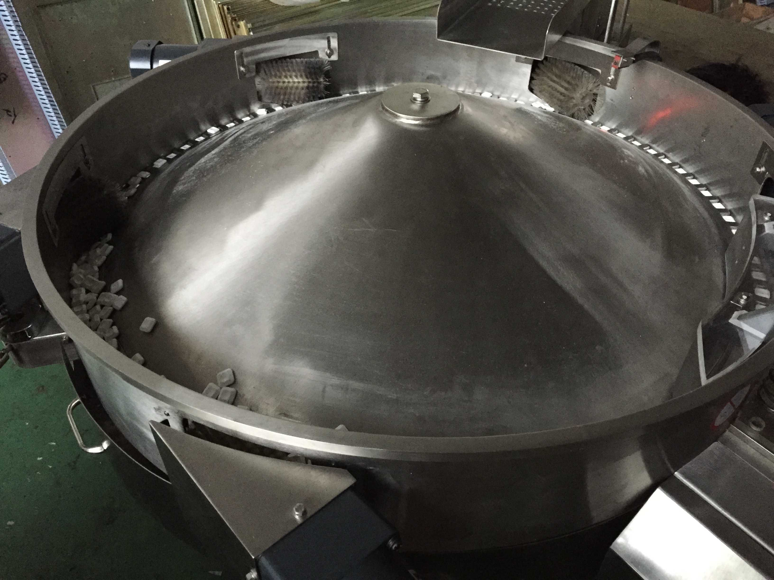 China Multi Functions automatic chocolate blister packing machine manufacturer