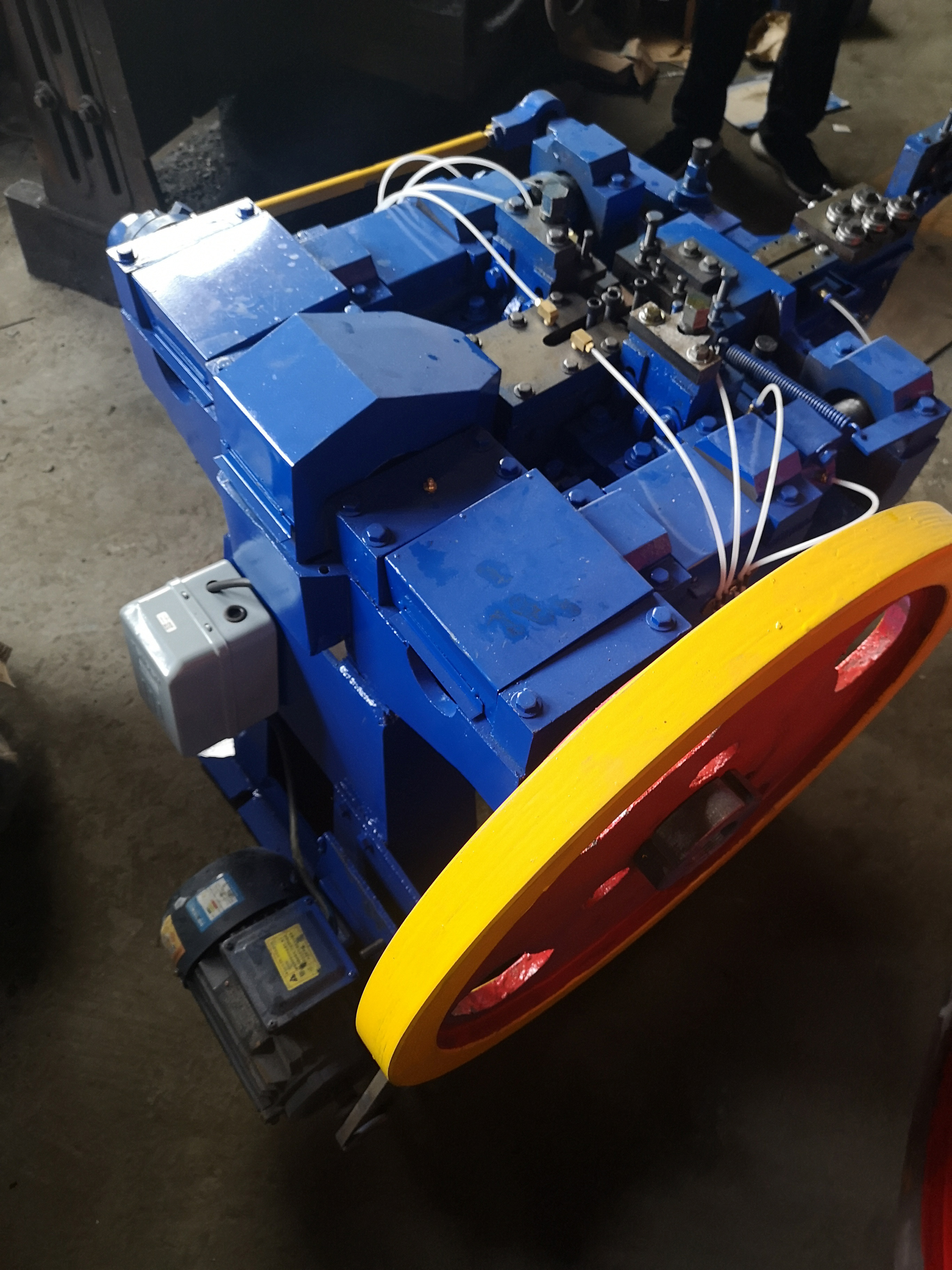 China factory good price cold heading machine nail making machine