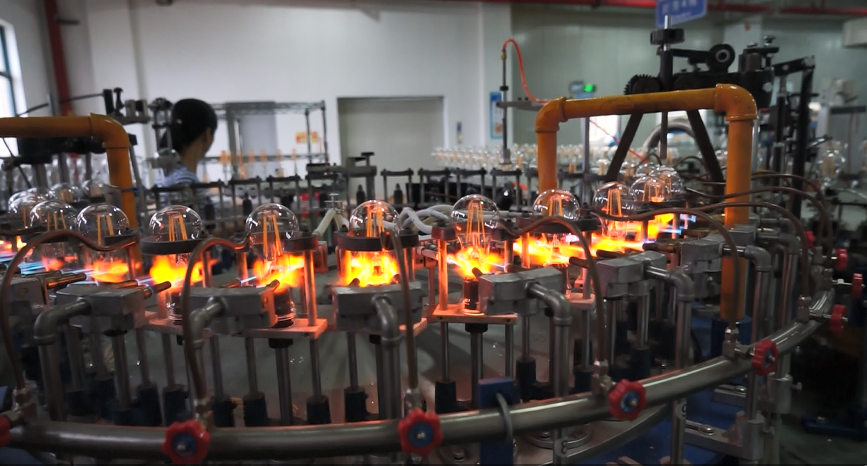 Innolite LED Filament light bulbs Auto Production 3