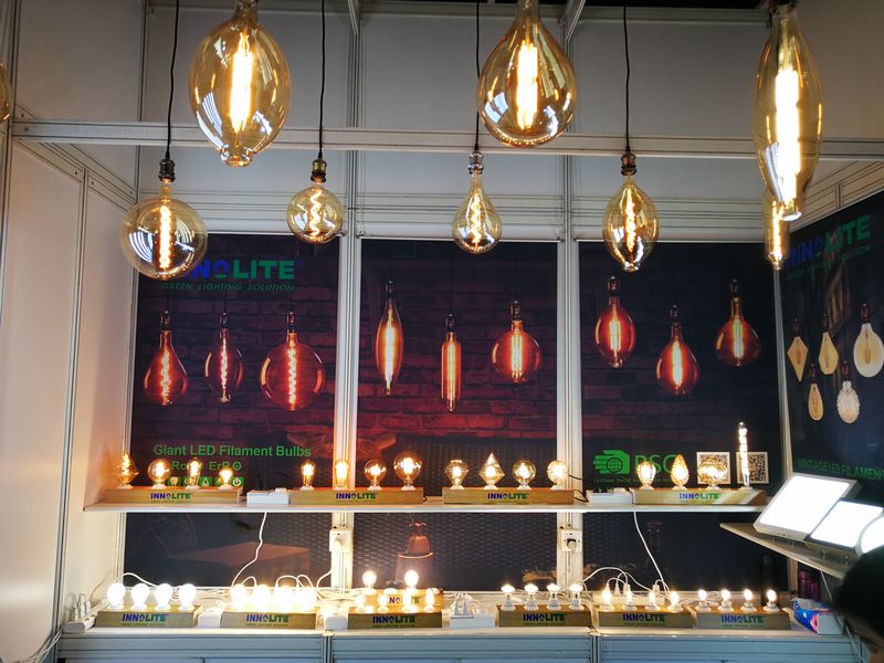 Giant LED Filament bulbs show at Hong Kong Fair from Innotech