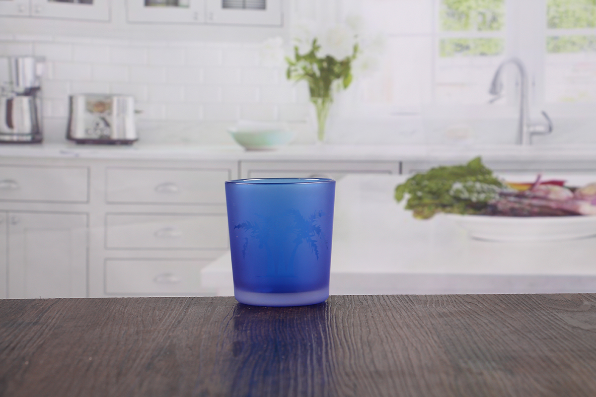 Pretty candle holder