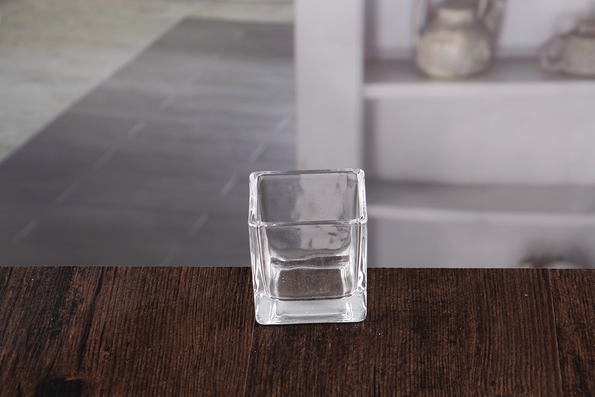 Crystal candle holder