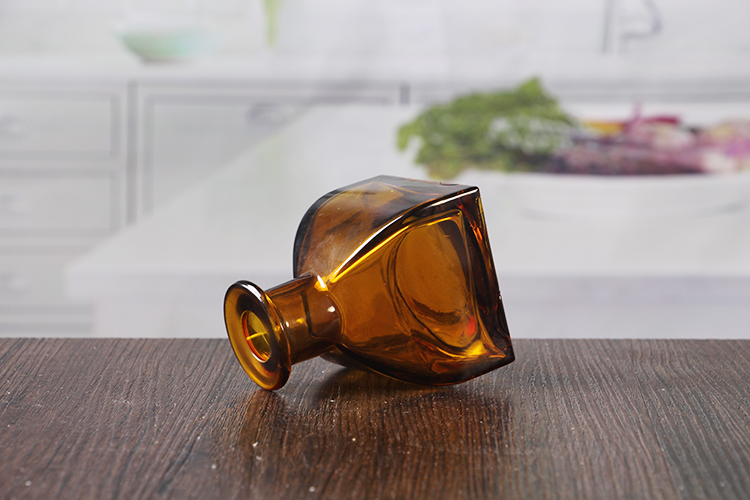 Glass aromatherapy bottle