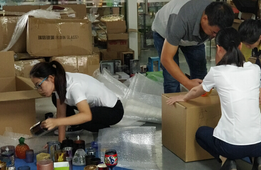 Preparare il campione di candela e di vetro per la mostra