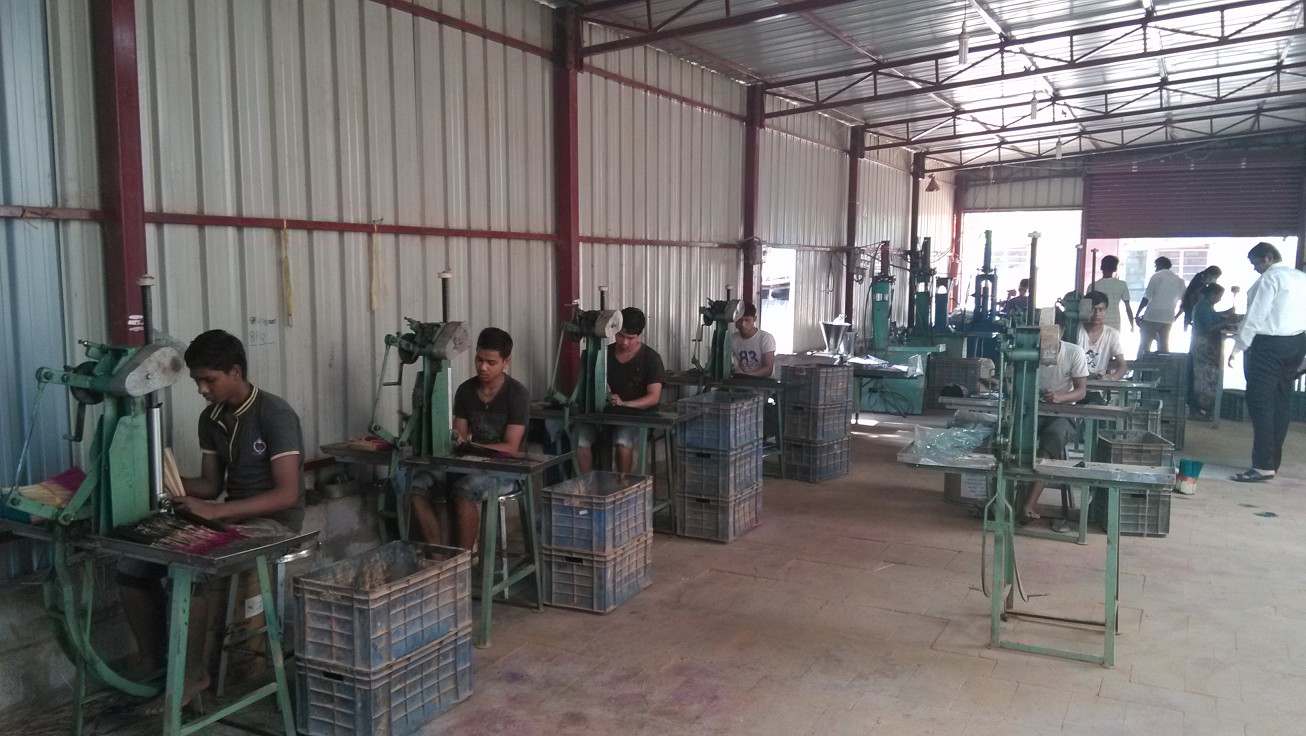 Super fine polyacrylamide powder for incense stick