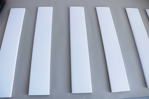 Жалюзи на затворе из тополя