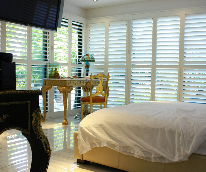 Solid Wood Window/Door Shutter Brown Colour for Villa House